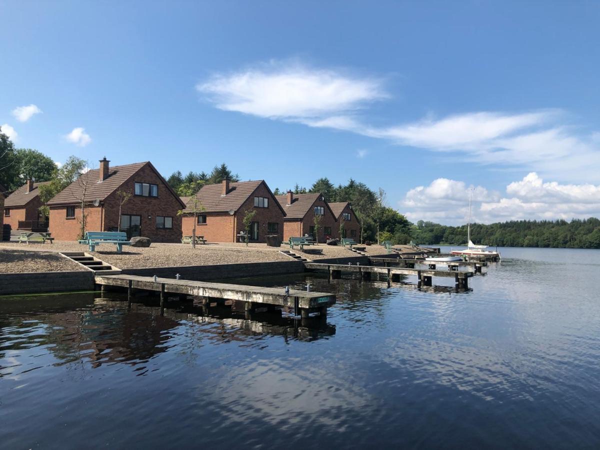 Tullybay Holiday Homes Экстерьер фото