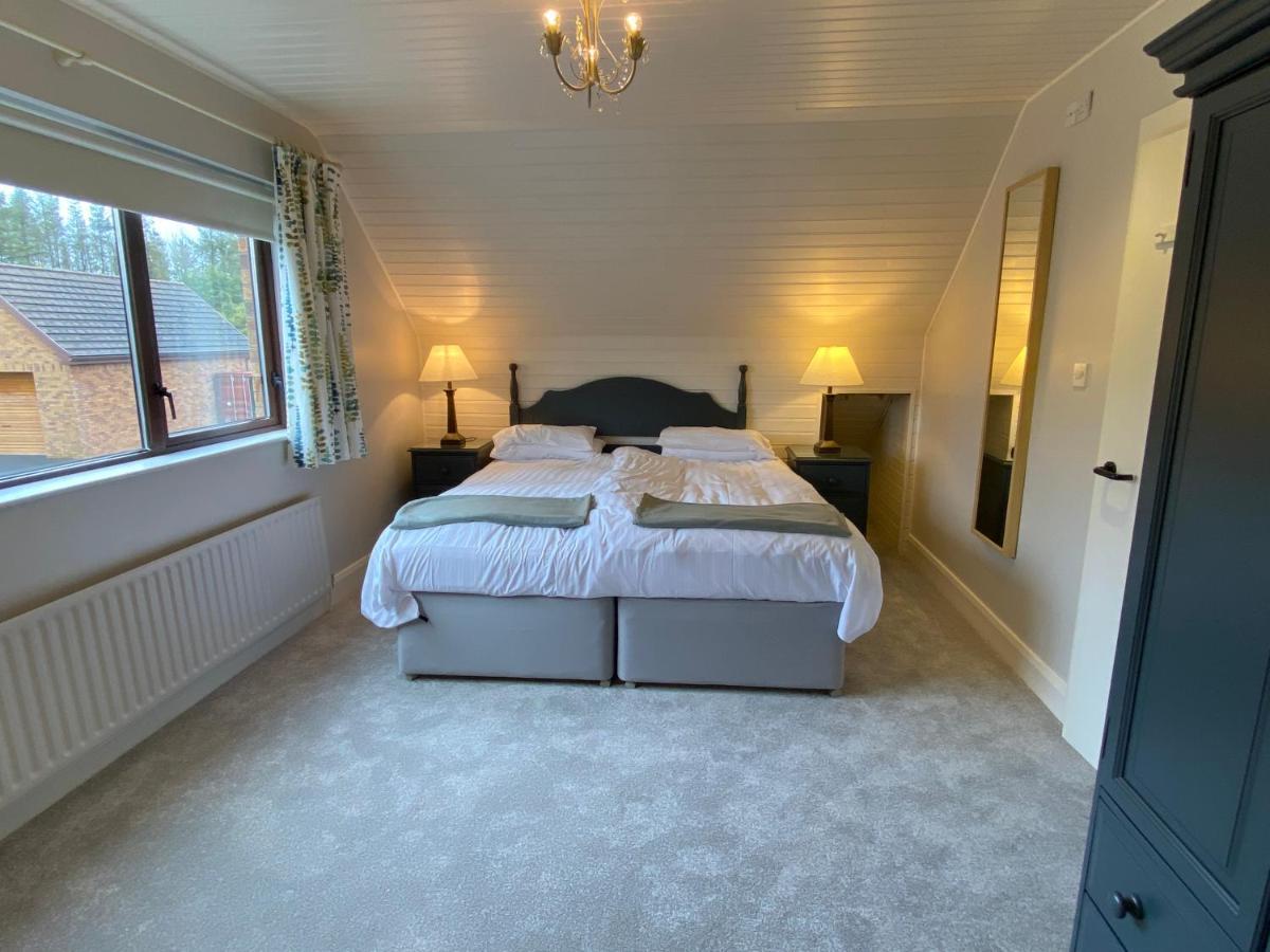 Tullybay Holiday Homes Экстерьер фото